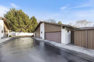 285 N Three Fountains Dr E, Provo, UT 84604 - Photo 33
