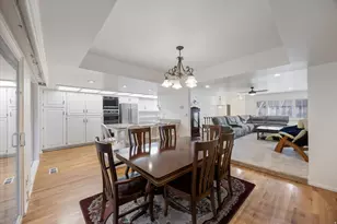 285 N Three Fountains Dr E, Provo, UT 84604 - Photo 7