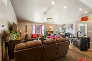 310 S Heritage Dr, Vernal, UT 84078 - Photo 5