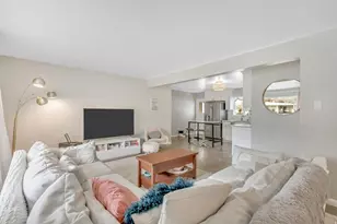 6852 S Meadow Dr, Cottonwood Heights, UT 84121 - Photo 3