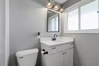 328 E Isgreen Cir, Tooele, UT 84074 - Photo 17