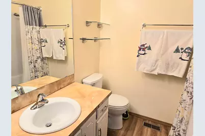 1130 N Virginia Ave, Harrisville, UT 84404 - Photo 11