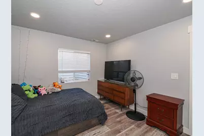 582 W Durfee St, Grantsville, UT 84029 - Photo 25