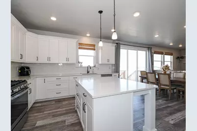 582 W Durfee St, Grantsville, UT 84029 - Photo 5