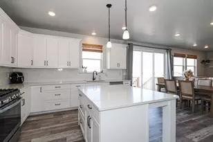 582 W Durfee St, Grantsville, UT 84029 - Photo 5