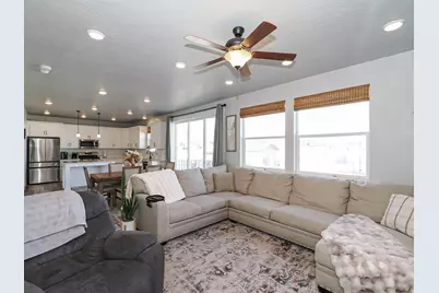 582 W Durfee St, Grantsville, UT 84029 - Photo 7