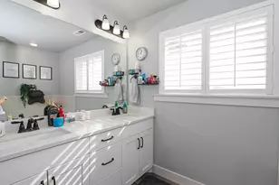 582 W Durfee St, Grantsville, UT 84029 - Photo 17