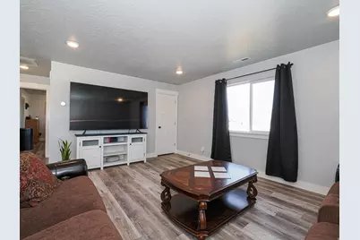 582 W Durfee St, Grantsville, UT 84029 - Photo 11