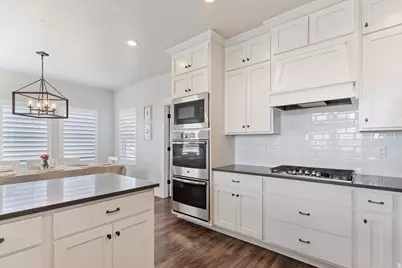 2109 W 200 N, Kaysville, UT 84037 - Photo 15