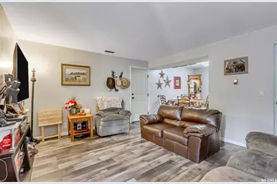 88 W 50 S #B5, Centerville, UT 84014 - Photo 7