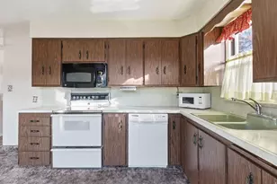 8681 W 3150 S, Magna, UT 84044 - Photo 7