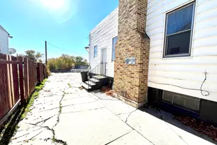 230 E 100 S, Price, UT 84501 - Photo 37