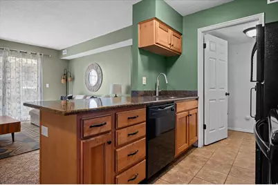 2095 S Main St #13, Bountiful, UT 84010 - Photo 7