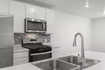 1972 N Blue Iris Ave #1025, Tooele, UT 84074 - Photo 17