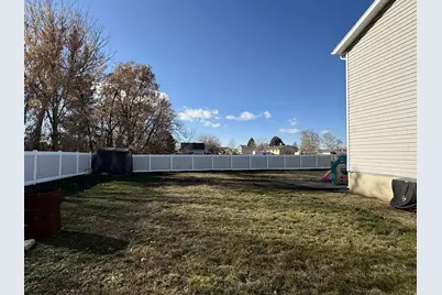 34 E 525 N, Layton, UT 84041 - Photo 17