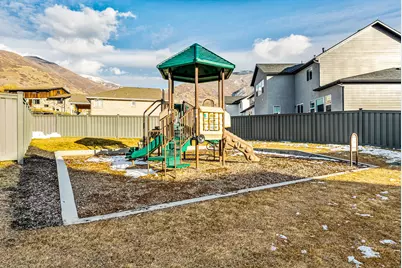 915 N Evelyn St, Farmington, UT 84025 - Photo 37