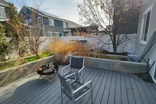 1951 W Parkview Dr, Syracuse, UT 84075 - Photo 1