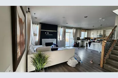 1951 W Parkview Dr, Syracuse, UT 84075 - Photo 5