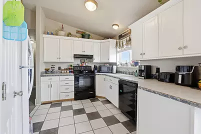 831 S 560 W, Tremonton, UT 84337 - Photo 7