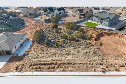 1882 S Oak Springs Rd #312, Cedar City, UT 84720 - Photo 7