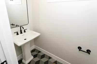 1226 N Oxborrow Dr, Lehi, UT 84043 - Photo 17