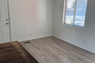 997 E 825 N, Layton, UT 84040 - Photo 3