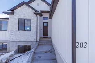 202 N Oh Henry St, Santaquin, UT 84655 - Photo 3