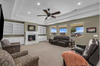 811 N Crown King Ave, Washington, UT 84780 - Photo 5