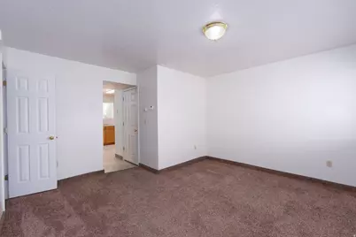 275 S 300 E, Roosevelt, UT 84066 - Photo 21