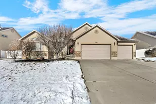 1392 W 2175 S, Syracuse, UT 84075 - Photo 1