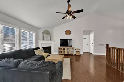 1392 W 2175 S, Syracuse, UT 84075 - Photo 7