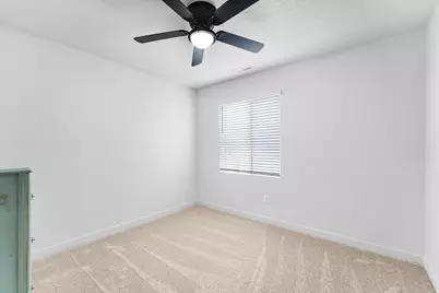 933 W Lucky Clover Dr N, Saratoga Springs, UT 84045 - Photo 17