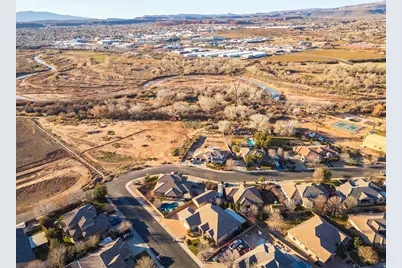 345 E 1575 S, Washington, UT 84780 - Photo 57