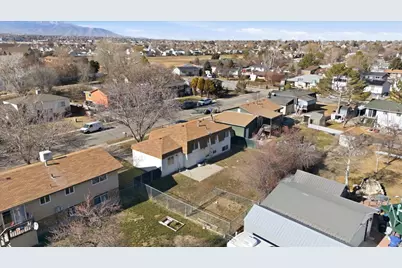 6635 S Somerset Dr, West Jordan, UT 84084 - Photo 51