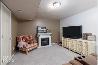 133 W Arlington Way, Harrisville, UT 84414 - Photo 7