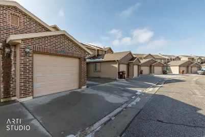 133 W Arlington Way, Harrisville, UT 84414 - Photo 3