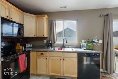 133 W Arlington Way, Harrisville, UT 84414 - Photo 15