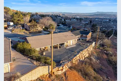 339 W Sandstone Cir, Saint George, UT 84770 - Photo 5