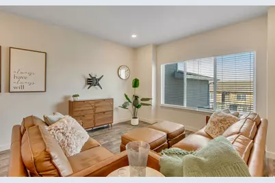 994 W Sapphire Peak Dr #200, Bluffdale, UT 84065 - Photo 5