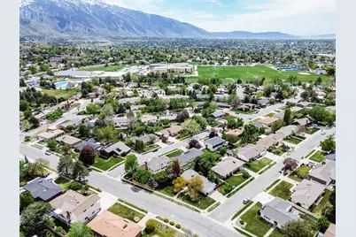2544 E Promenade Dr S, Cottonwood Heights, UT 84121 - Photo 9