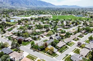 2544 E Promenade Dr S, Cottonwood Heights, UT 84121 - Photo 9