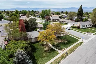 2544 E Promenade Dr S, Cottonwood Heights, UT 84121 - Photo 7