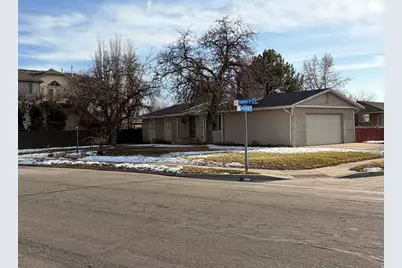 2544 E Promenade Dr S, Cottonwood Heights, UT 84121 - Photo 3