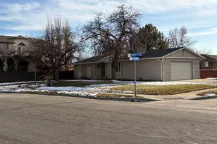 2544 E Promenade Dr S, Cottonwood Heights, UT 84121 - Photo 3