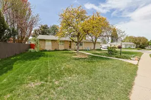 2544 E Promenade Dr S, Cottonwood Heights, UT 84121 - Photo 3
