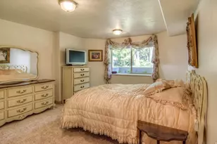 883 E 700 S, Springville, UT 84663 - Photo 23