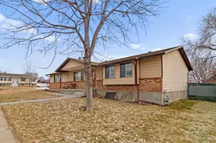 1125 W 700 N, Clearfield, UT 84015 - Photo 3