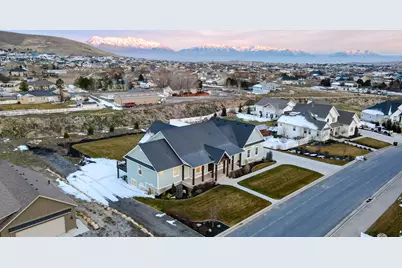 9712 N Vande Way #215, Eagle Mountain, UT 84005 - Photo 11