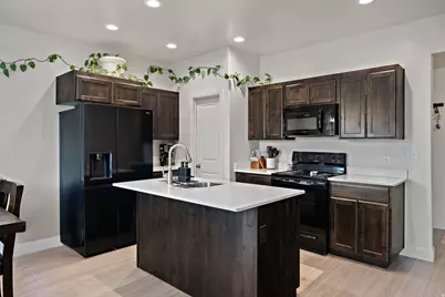 768 N Old Fort Dr Dr, Spanish Fork, UT 84660 - Photo 5