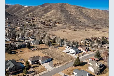 335 N Alpenhof Cir #18, Midway, UT 84049 - Photo 1